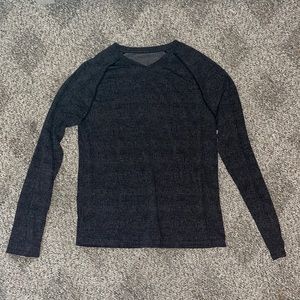 Men’s Lululemon Long Sleeve V Neck